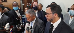 Las organizaciones reclamantes son el Partido de la Liberación Dominicana  (PLD), Fuerza del Pueblo (FP) (quien no firmó la instancia) y el Partido Revolucionario Dominicano (PRD).