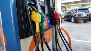 Alianza País: Gobierno no dice la verdad sobre aumento de combustibles