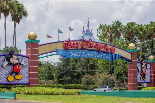 Los parques Disney en Orlando dejan de requerir mascarillas a los vacunados