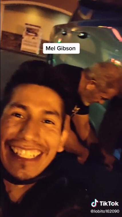 El casual encuentro de un usuario de tiktok con el actor Mel Gibson