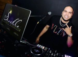 DJ Sencillo: pasión en cada mezcla y animación