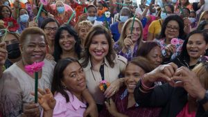 En la actividad realizada este domingo en la Fundación Simón Bolívar líderes comunitarias expresaron la necesidad de que el país sea gobernado por una mujer. 