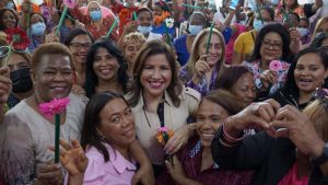 En la actividad realizada este domingo en la Fundación Simón Bolívar líderes comunitarias expresaron la necesidad de que el país sea gobernado por una mujer. 