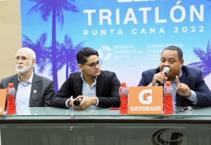 Desde la izquierda Antonio Acosta, Eduardo Briceño y Franklin de la Cruz