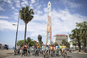 Se trata de una actividad organiza desde principio a fin por mujeres y busca que las niñas sean las protagonistas de modo que vivan la experiencia de tomar las vías de la ciudad en bici de manera segura y divertida.