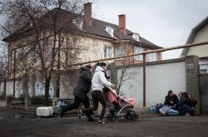 Comisaria recomienda diez principios para acoger a refugiados de Ucrania