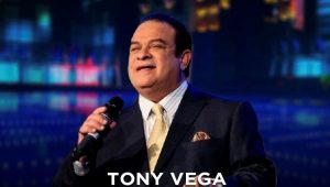 El salsero puertorriqueño Tony Vega, se presentará este lunes 14 de marzo en la discoteca Jet Set Club, donde a partir de las 9:00 de la noche interpretará sus éxitos más populares. 