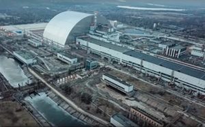 Militares rusos y guardias ucranianos controlan Chernóbil y Zaporiyia