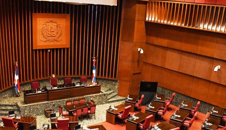 Senado suspende sesiónde hoy por ausencia de legisladores del PRM FOTO: ARCHIVO