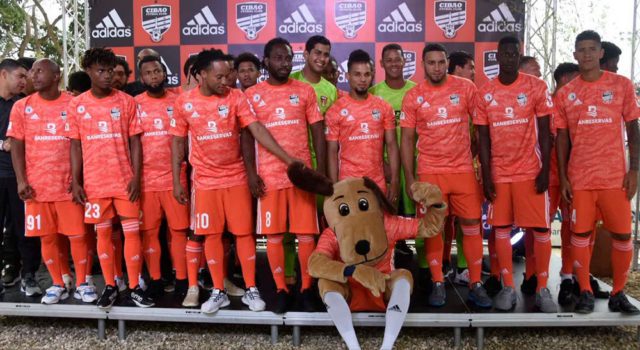 La liga dominicana arranca con tablas entre el Cibao y el Moca