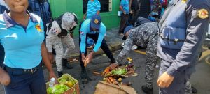 Denuncian atropellos de la Policía municipal contra vendedor ambulante