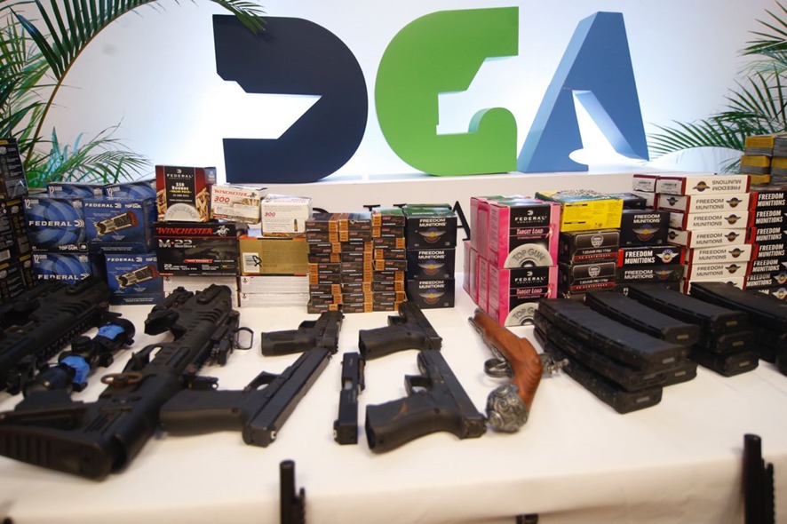 Aduanas confisca armas de guerra, municiones y artefactos explosivos