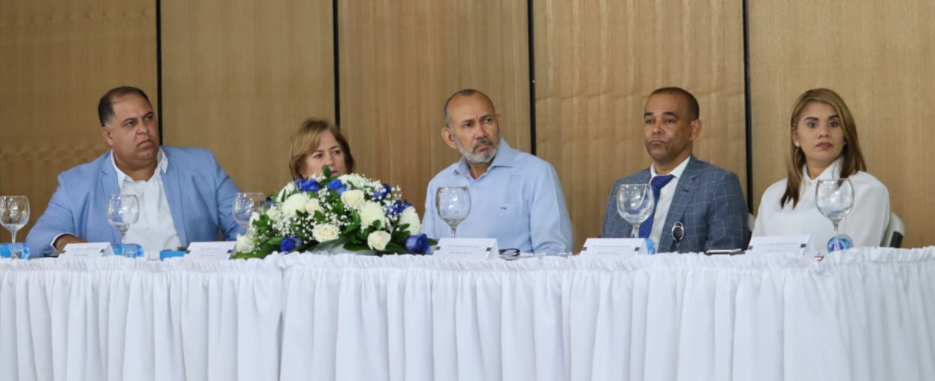 Establecen mesa de trabajo para instalar 10 módulos de salud integral para beneficiar a estudiantes