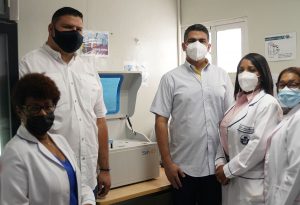 El centro de Barsequillo también fue equipado con 15 bancas para la recepción de los pacientes y 5 taburetes para el uso del personal de servicio.