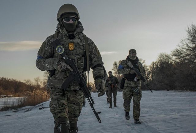 Rusia dice que sus fuerzas avanzaron 11 kilómetros más a Ucrania