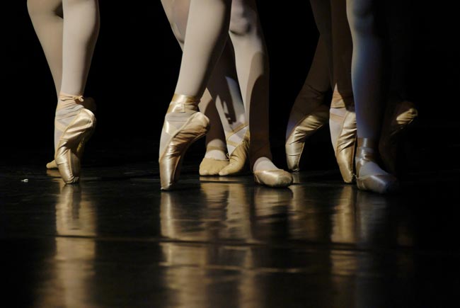 La danza celebra su día internacional bailando por un mundo mejor