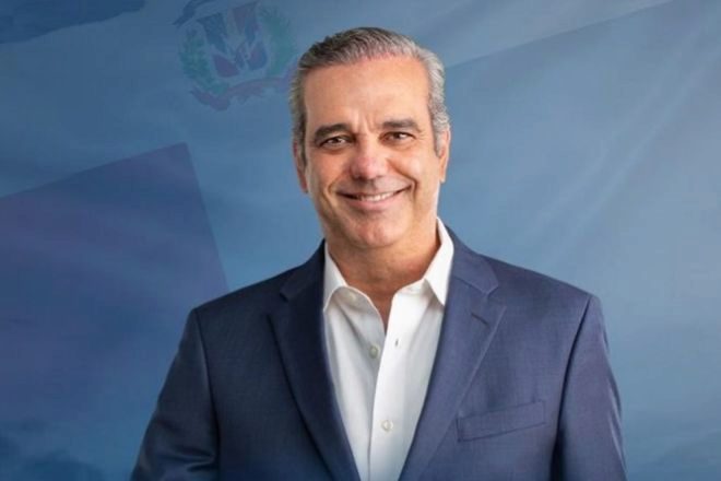 Presidente Abinader felicita a elCaribe por su 74 aniversario