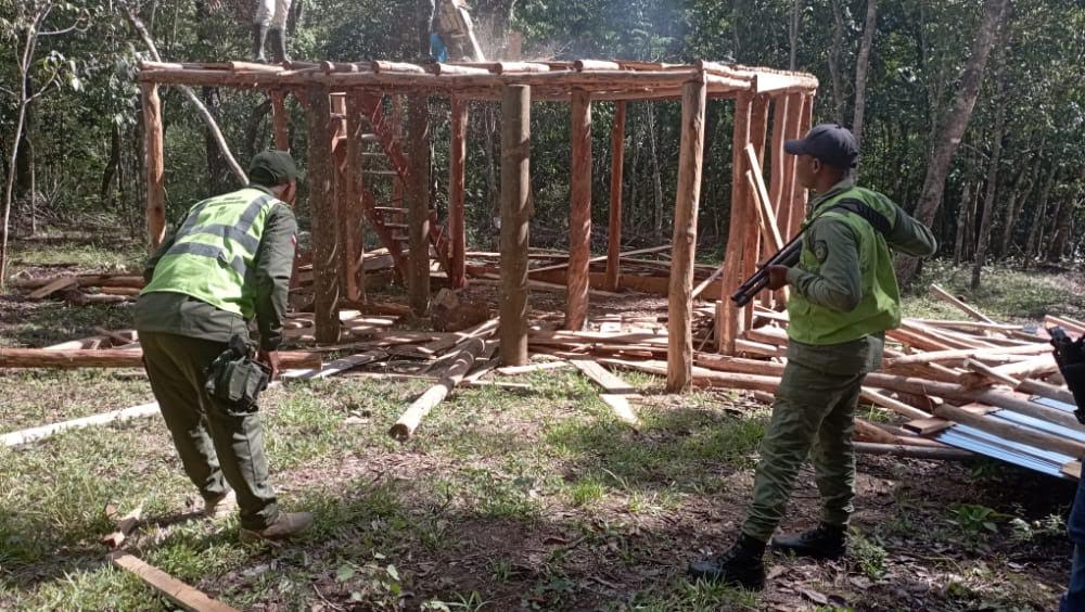 La brigada estuvo encabezada por Servicio Nacional de Protección Ambiental (SENPA).