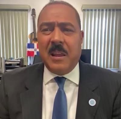 El doctor Polanco es un propulsor del fin de dicha guerra, llevando a cabo actividades dirigidas en ese sentido. Interpretó la canción: “Coge tu mochila, vámonos a la casa, que ya la guerra terminó”. 