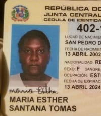 La víctima fue identificada como  María Esther Santana Tomas, de 20 años, quien residía en la misma comunidad.