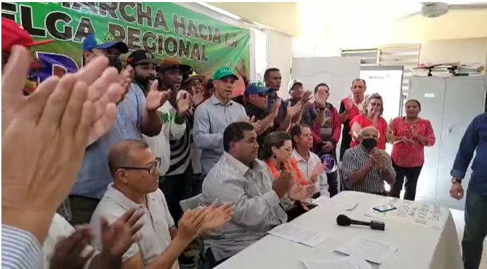 Los grupos populares demandan construcción de acueductos, aceras y contenes, reparación y terminación de hospitales y aumento salarial para los maestros.