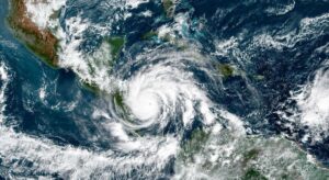 Se espera temporada de huracanes superior al promedio