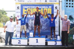 Aurelio, Moreta y Nuñez brillan en competencia de triatlón