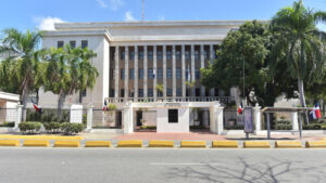 El MINER llamó a los padres, madres y/o tutores a llevar a sus hijos a los centros educativos en el horario inicial de docencia.