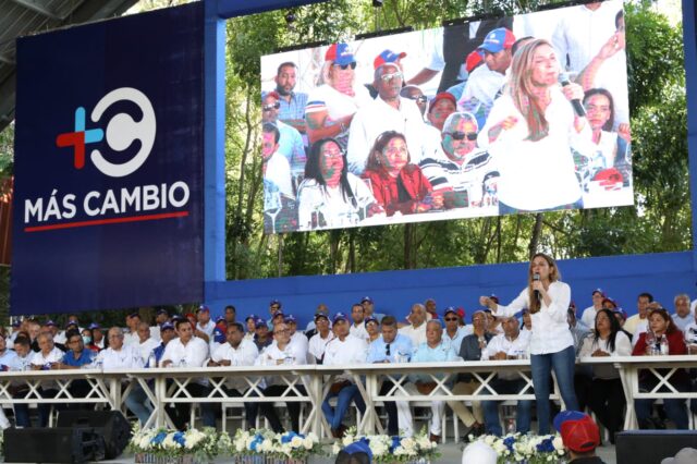 PRM inicia campaña reeleccionista con movimiento +Cambio