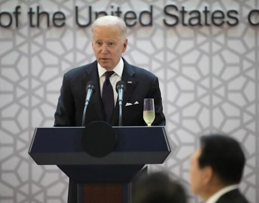Biden firma nuevo paquete de ayuda a Ucrania de 40.000 millones de dólares