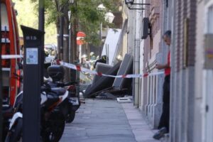 Dos muertos y 18 heridos por la explosión en un edifico de Madrid