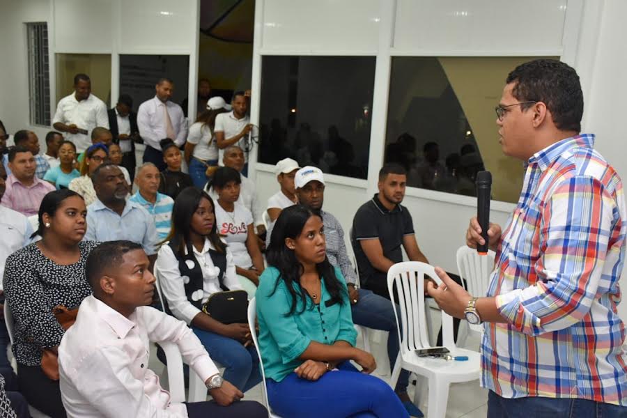 Fernando Lagares, aspirante a la presidencia de la Juventud Revolucionaria Moderna (JRM),