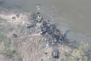 El Ejército ruso, atrapado por la artillería ucraniana en el río Donets