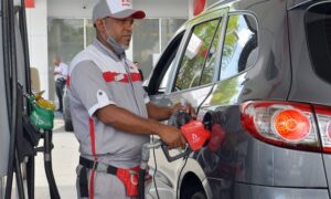 Subsidio a combustibles continúa; gobierno destina más de RD$1,430 millones esta semana