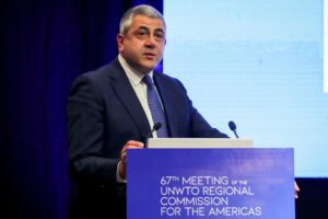 El secretario general de la Organización Mundial de Turismo, Zurab Pololikashvili,