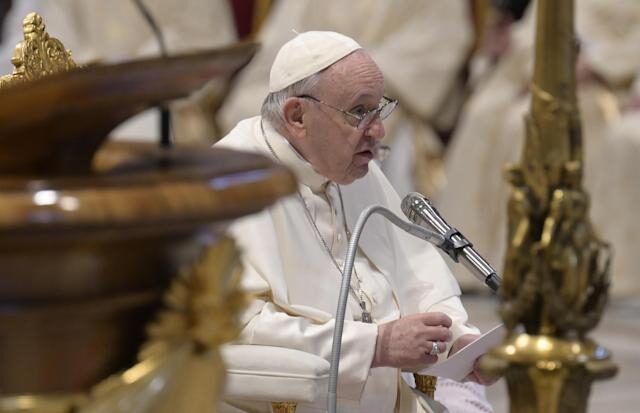 El papa cuestiona si se está haciendo lo posible para la paz en Ucrania