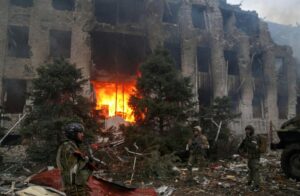 La ONU tiene en marcha una tercera operación para evacuar civiles de Mariúpol