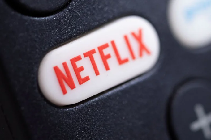 Cómo descargar series en Netflix y poder verlas sin internet
