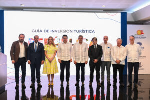 n el marco de la visita al país del secretario general de la  Organización Mundial del Turismo (OMT), Zurab Pololikashvili, la entidad puso en circulación la primera Guía de Inversión Turística de República Dominicana,