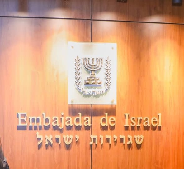 Embajada de Israel destaca autonomía de decidir construcción de muro