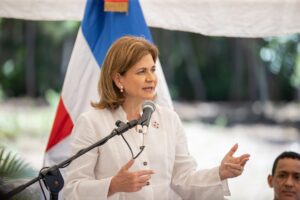 Vicepresidenta dice gobierno trabaja en recobrar confianza de población en Policía