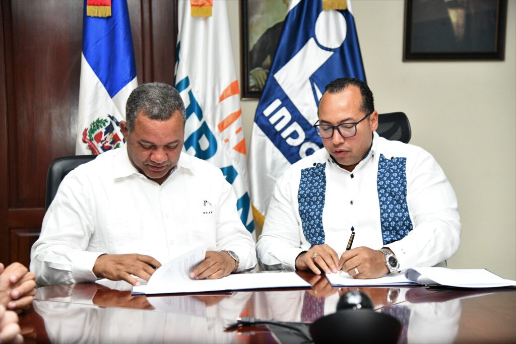 Intrant e Indocal firman acuerdo para fomentar mejores prácticas