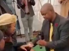 Pastor le propone matrimonio a mujer durante funeral