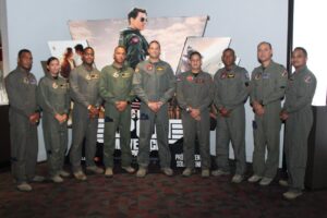Caribbean Cinemas presenta función especial de “Top Gun: Maverick”