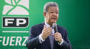 Leonel Fernández: FP está causando pánico entre los adversarios