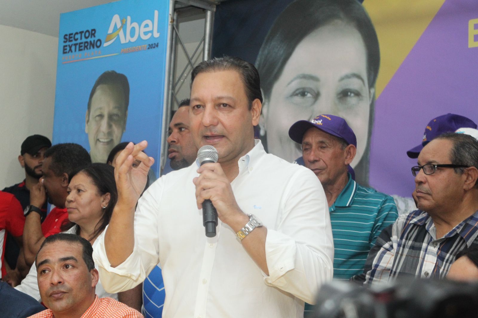 Abel Martínez: el país lo dirige un gobierno caracterizado por el bulto