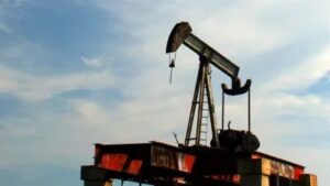 El petróleo de Texas sube un 4,18 % tras plan de UE para vetar crudo ruso