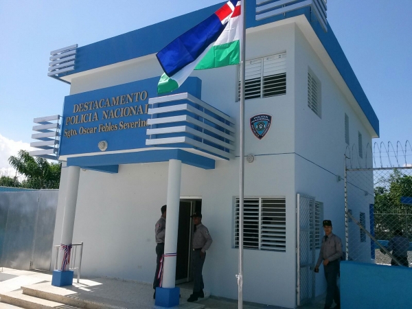 Atracadores despojan de tablets a estudiantes de escuela en Hato Mayor