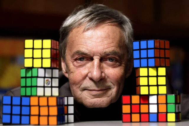 La historia del húngaro que inventó por casualidad el Cubo Rubik