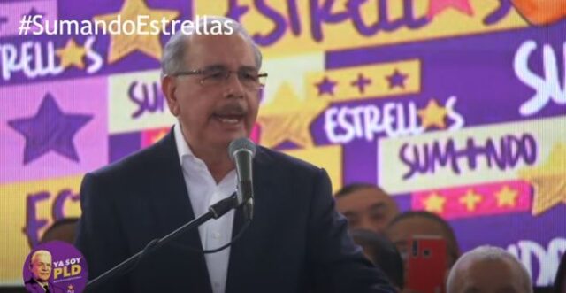 Danilo Medina pide al Gobierno no hacer retroceder al país 20 años atrás